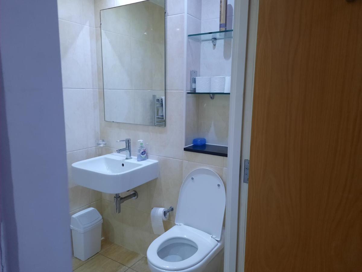 Max'Em Lexington Luxury Apartment Слау Екстериор снимка