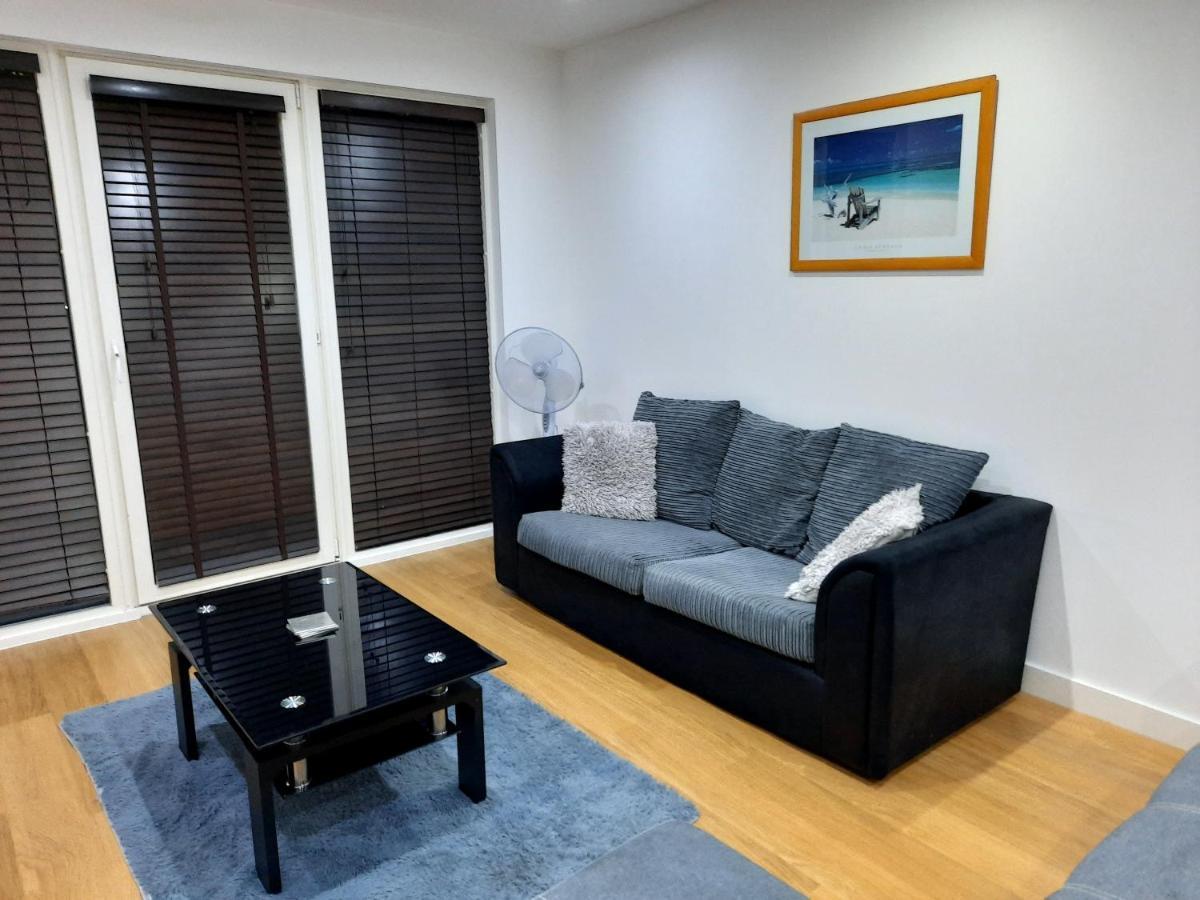 Max'Em Lexington Luxury Apartment Слау Екстериор снимка